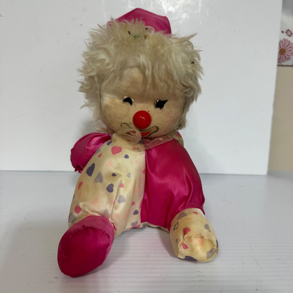 Sankyo vintage musical clown plush doll pink heart print wind up toy Japan